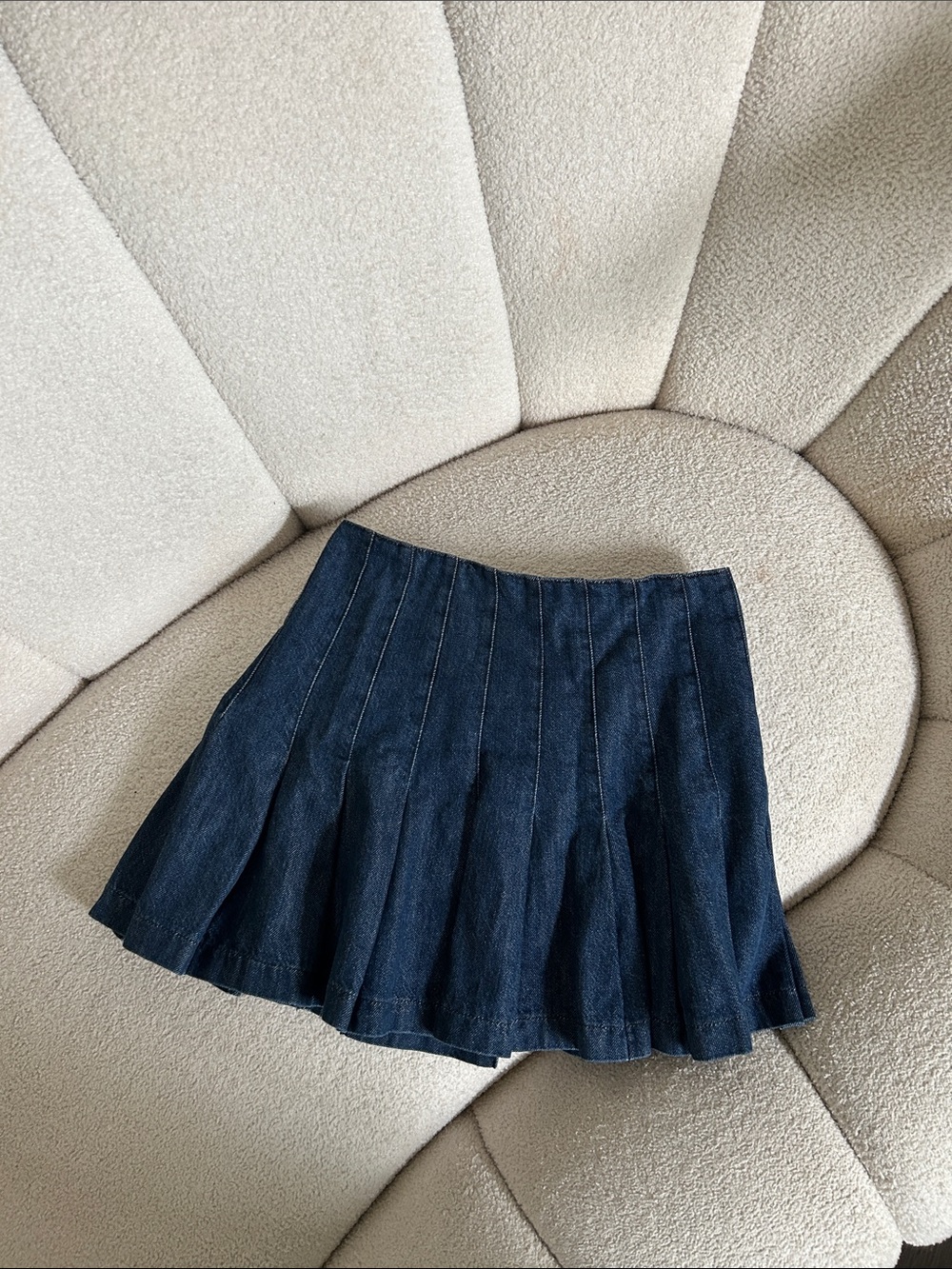 Alice + Olivia Dark Blue Pleated Denim Mini Skirt